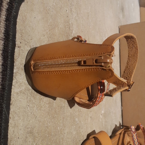 Summer sandals - Picture 3 of 3